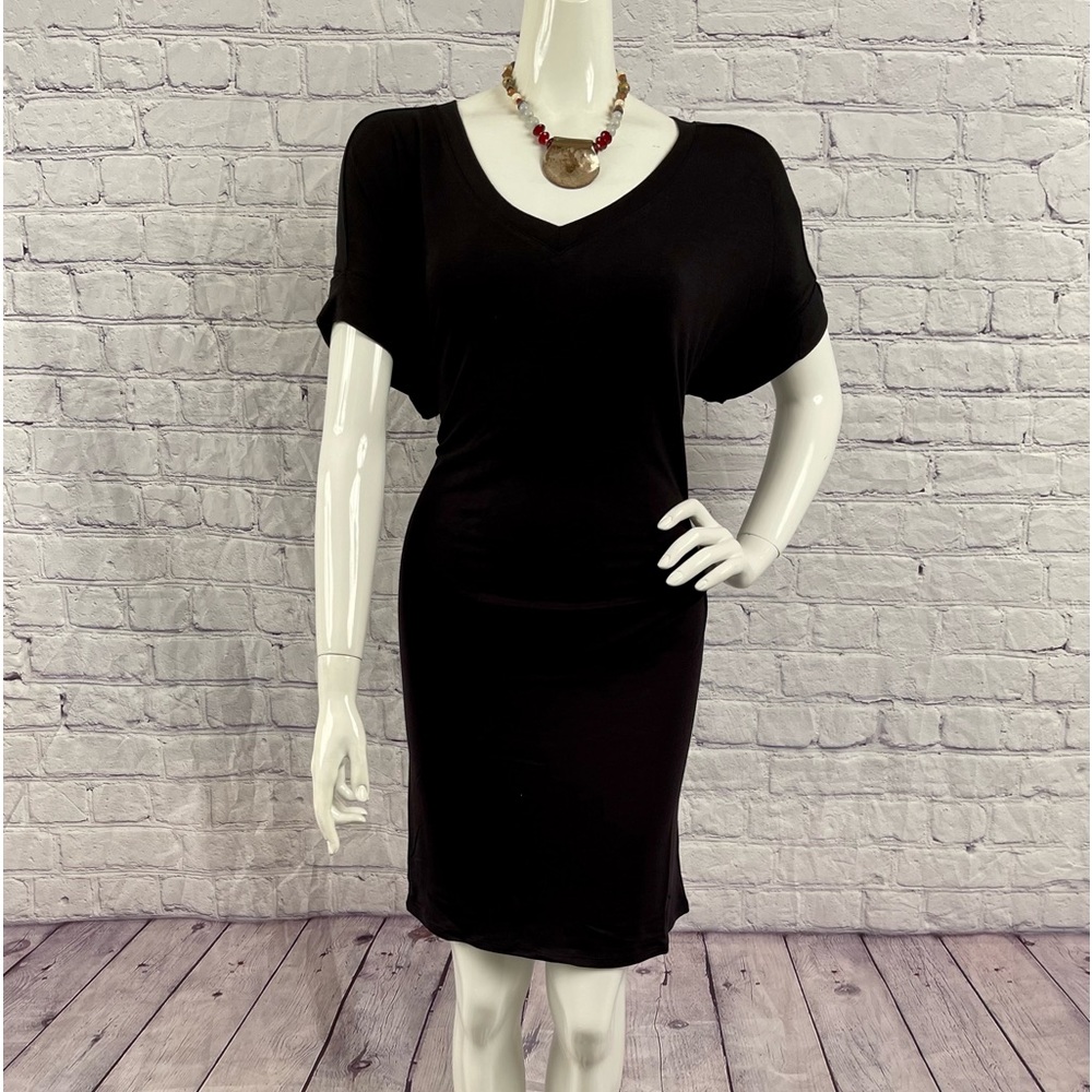 Plus Size V Neck Short Sleeve Dress Various - Picture 9 of 12